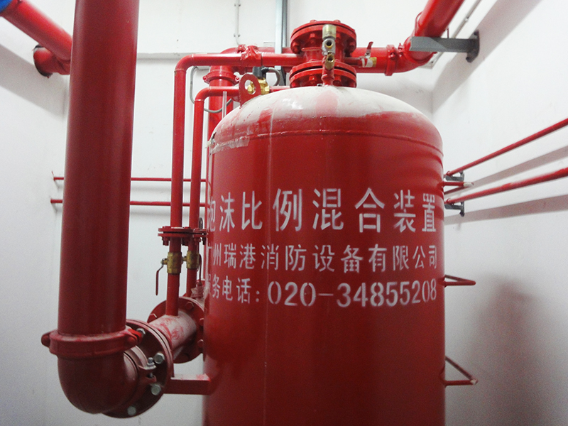 瑞港消防集研发、生产、销售和服务一体专业从事现代工业消防自动灭火产品制造的企业，是中国消防行业灭火产品种类较全的科技型企业。拥有气体灭火，七氟丙烷气体灭火，高压细水雾灭火，泡沫灭火，厨房灭火等多个生产试验基地。
