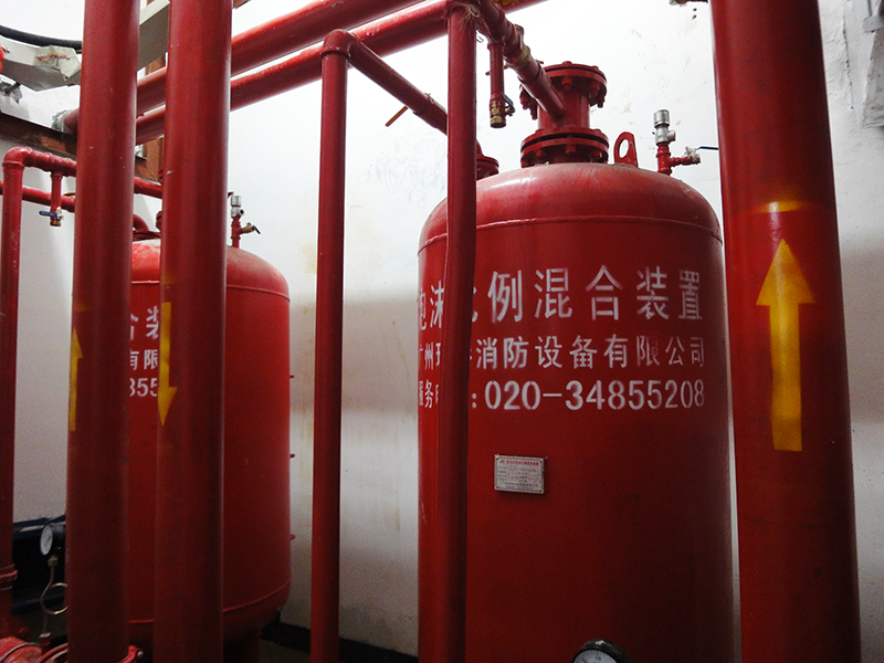瑞港消防集研发、生产、销售和服务一体专业从事现代工业消防自动灭火产品制造的企业，是中国消防行业灭火产品种类较全的科技型企业。拥有气体灭火，七氟丙烷气体灭火，高压细水雾灭火，泡沫灭火，厨房灭火等多个生产试验基地。